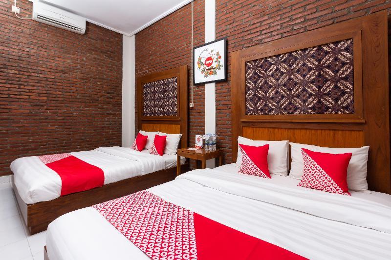 Rifka Annisa Guesthouse Syariah Redpartner Yogyakarta Exterior photo
